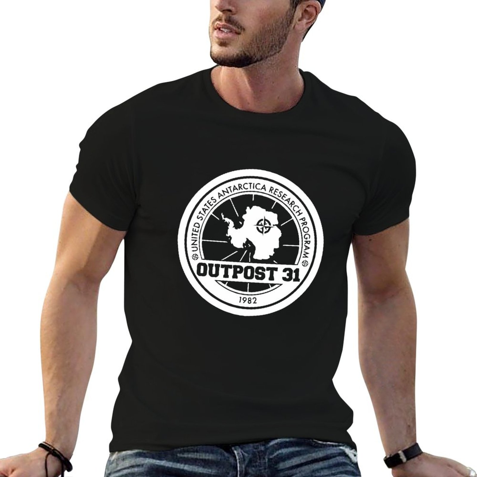 Outpost 31 Logo MERCHANDISE T- - Anime Merchandise Shirt recensie en prijs