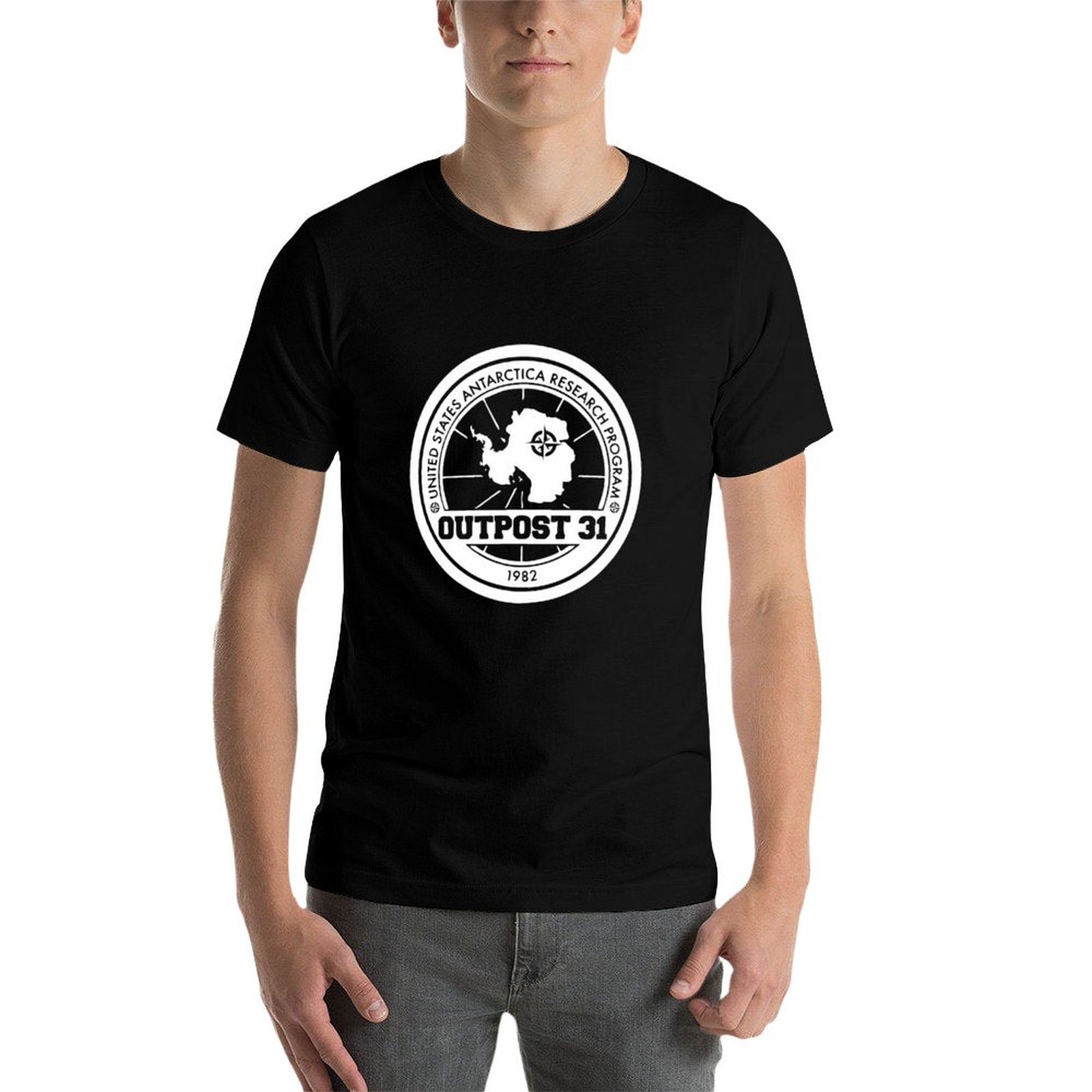 Outpost 31 Logo MERCHANDISE T- - Anime Merchandise Shirt recensie en prijs